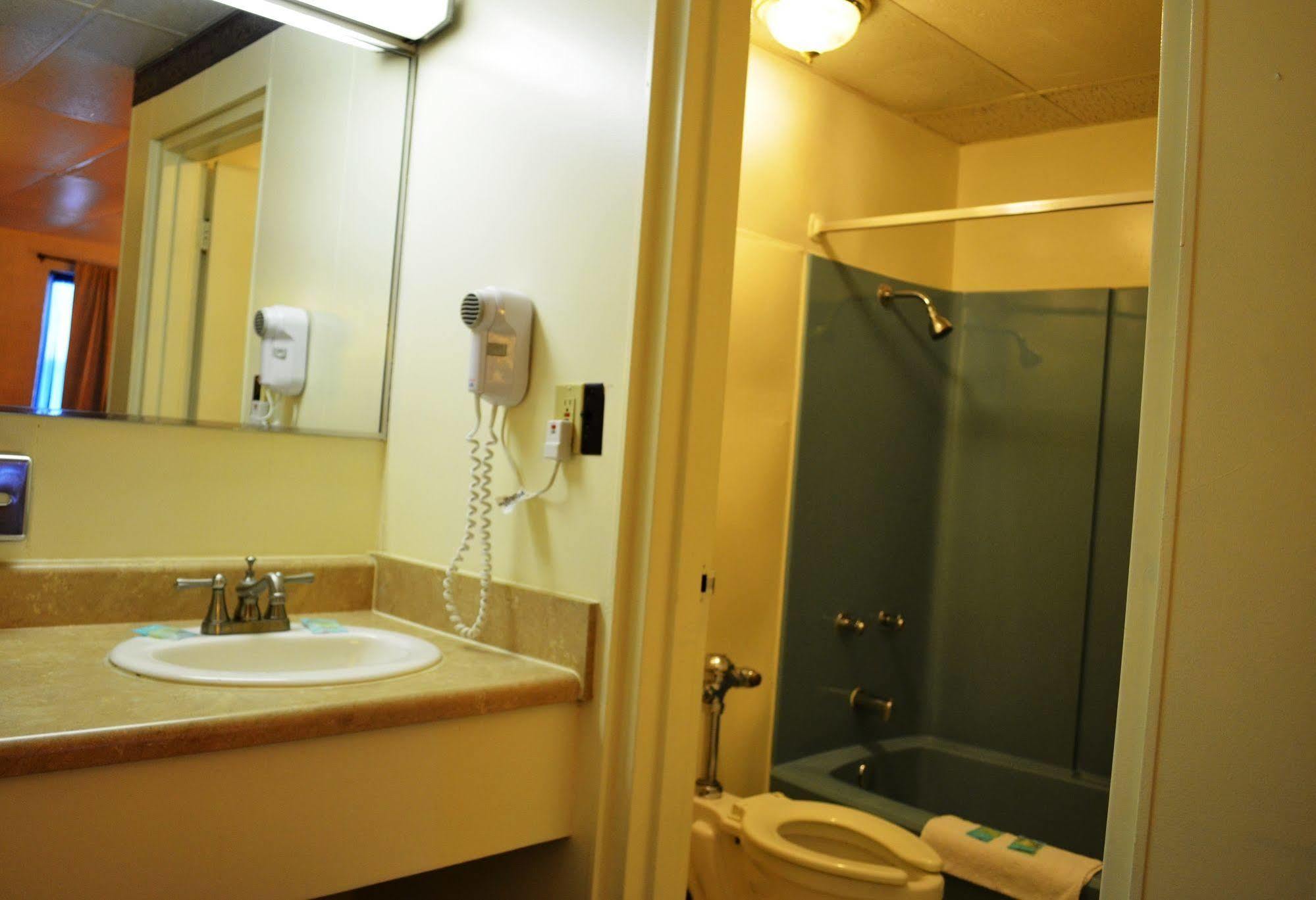Economy Inn Bluefield ภายนอก รูปภาพ